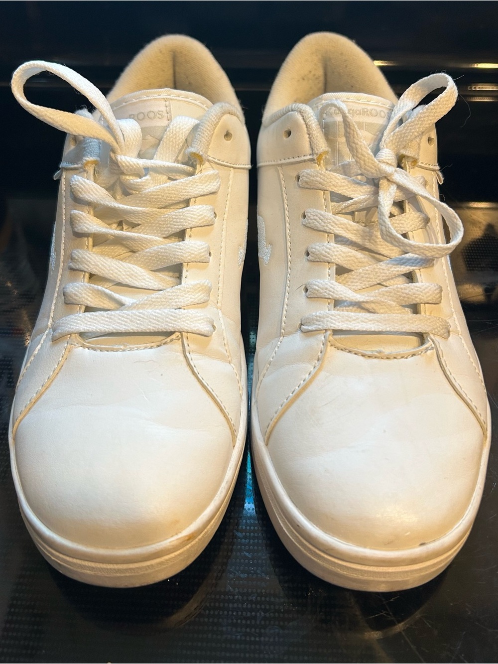 Kangaroo Sneakers - White Leather Casual Sneakers